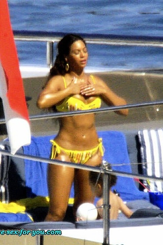 Beyonce Knowles Hot Body In A Bikini