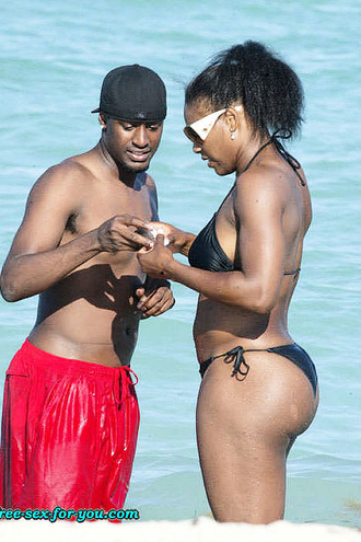 Serena Williams Big Boobs In A Bikini