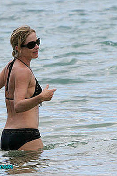 Christina Applegate Nice Body In A Bikini