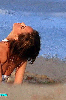 Jessica Alba Hot Little Ass In A Bikini