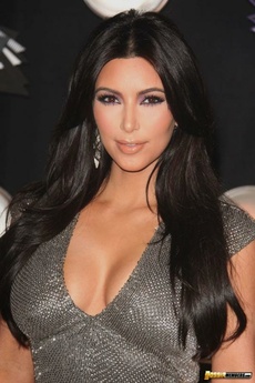 Kim Kardashian Showing Her Big Boom