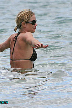 Christina Applegate Nice Body In A Bikini