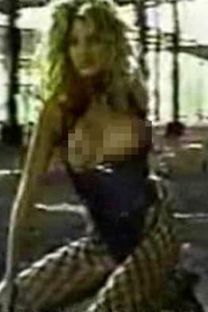 Paris Hilton&#039,S Naked Shower Video And Cameron Diaz&#039, Old Dominatrix Video Shoot