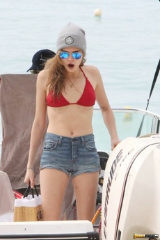 Sexy Babe Cara Delevingne Bikini Candids In Barbados
