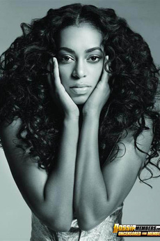 Solange Knowles In Glamorous And Paparazzi Photos