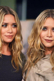 Olsen Twins In Glamorous And Paparazzi Photos
