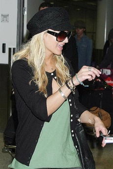Ashlee Simpson Oops Flashes Hot Upskirt