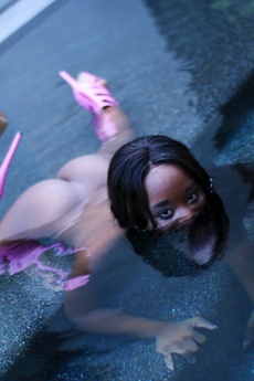 Sexy Ashley Pink In The Pool