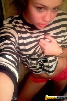 Miley Cyrus Readies Her Eighteen Year Old Body For A Fuck With Raunchy Selfshooting Pics