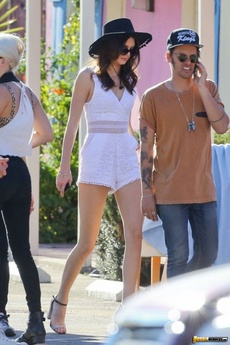 Hot Babe Kendall Jenner Flaunting Her Sexy Stems In La